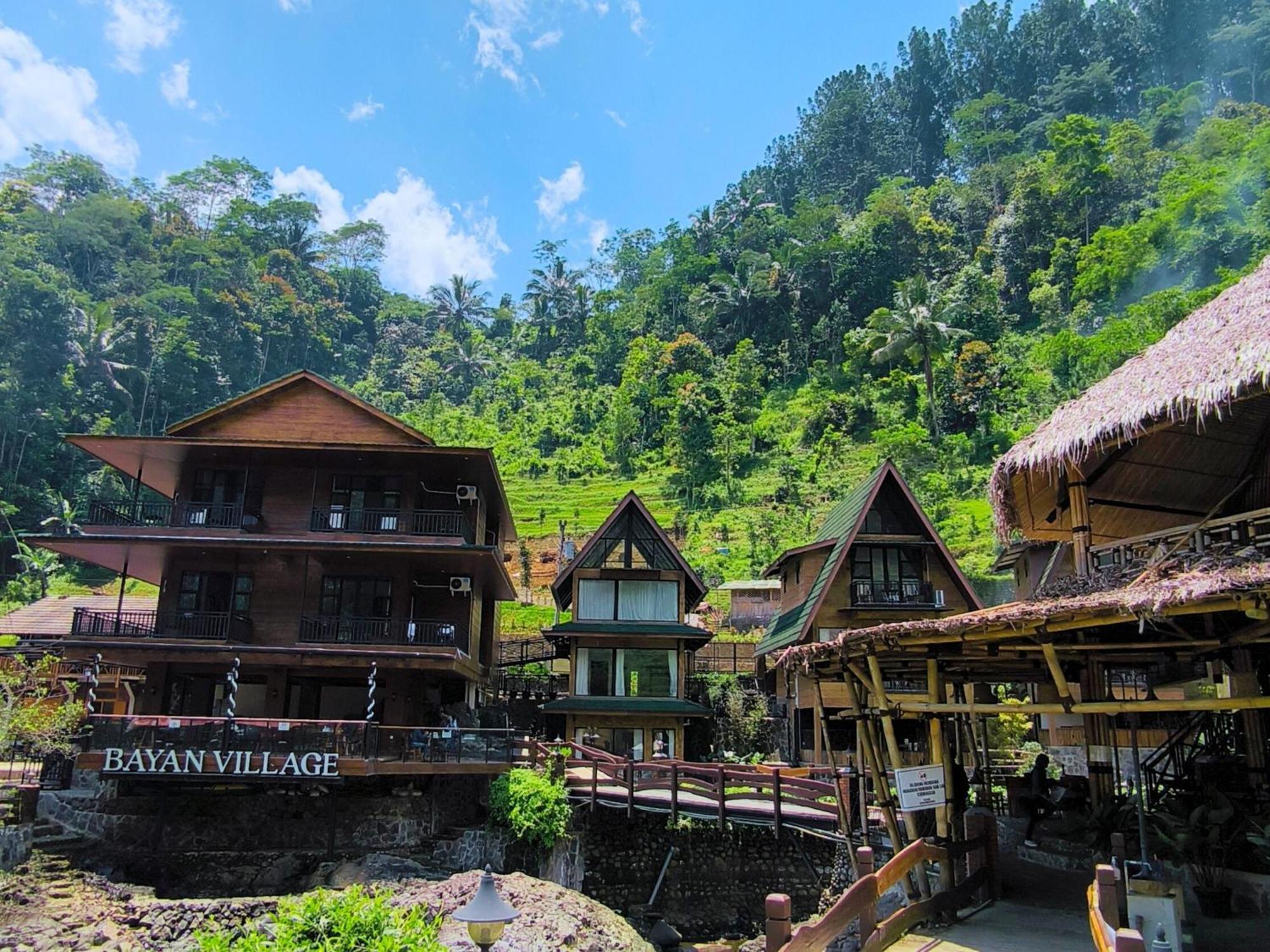 Bayan Village Baturraden Esterno foto